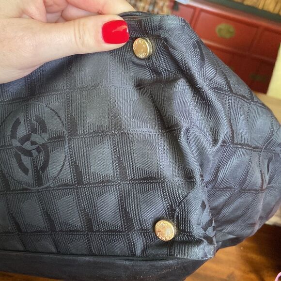 Chanel tote nylon bag excellent used condition - Picture 5 of 12